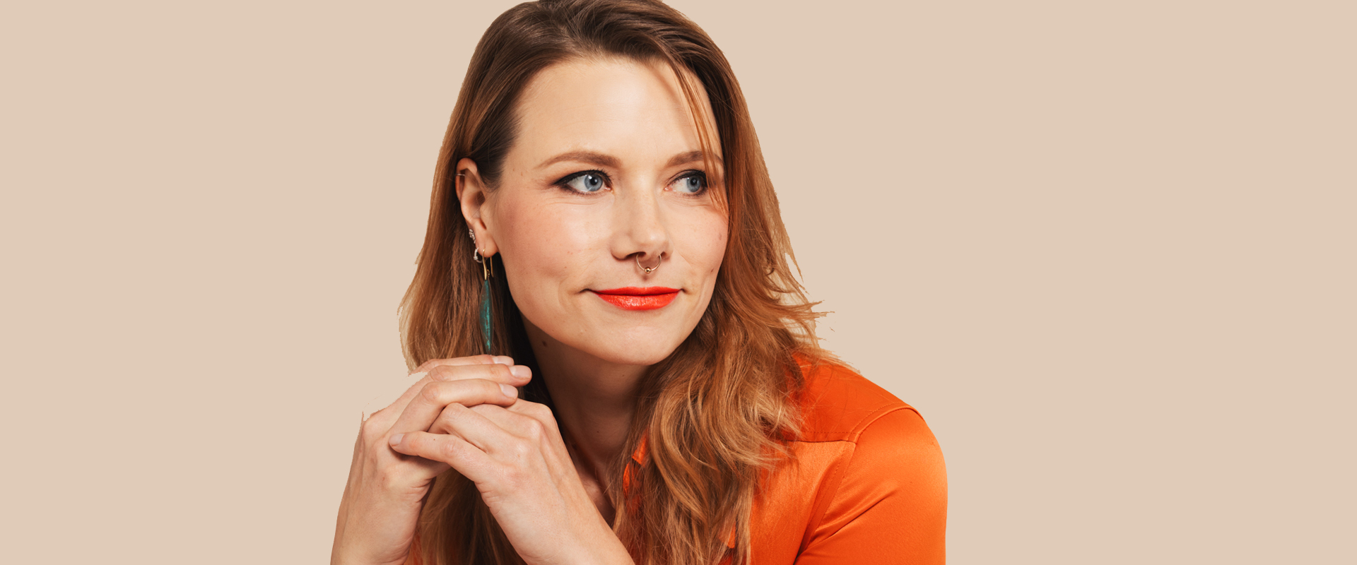 June Horton-White, valosuunnittelija